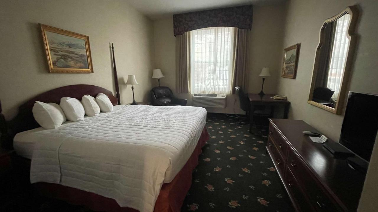 Surestay By Western Hotel 2*