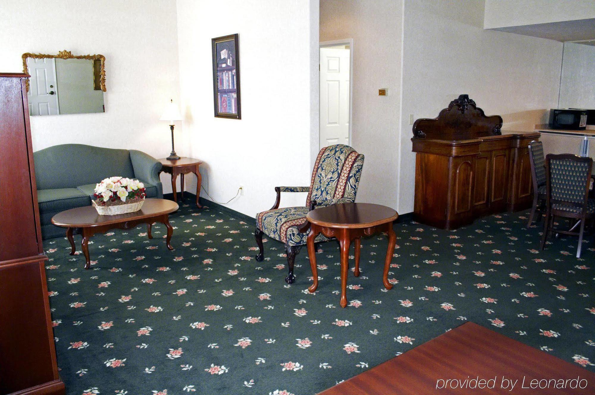Surestay By Western Hotel 2*