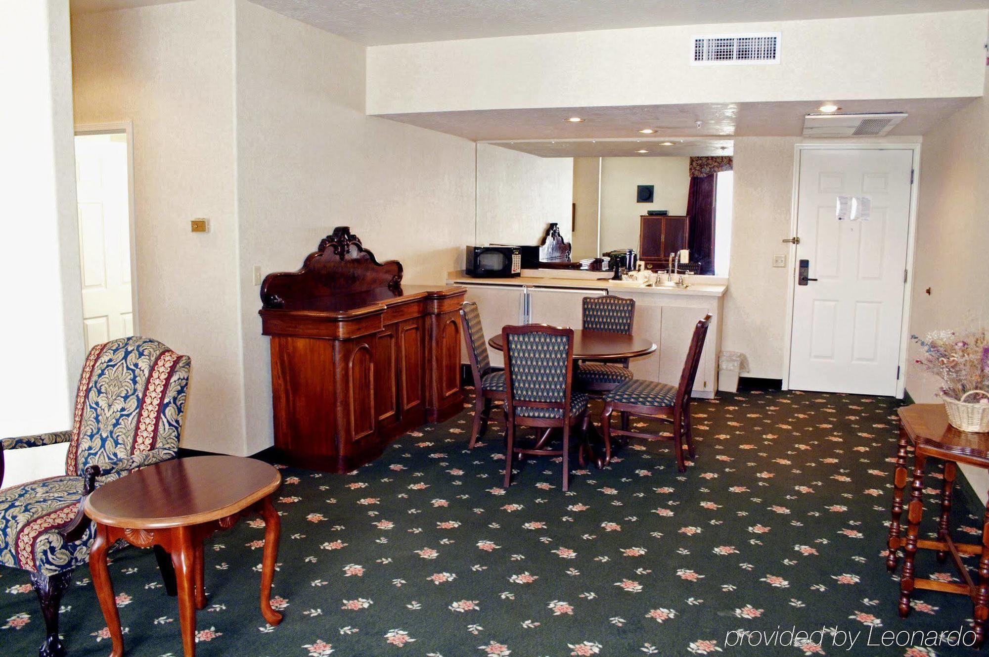 Surestay By Western Hotel 2*